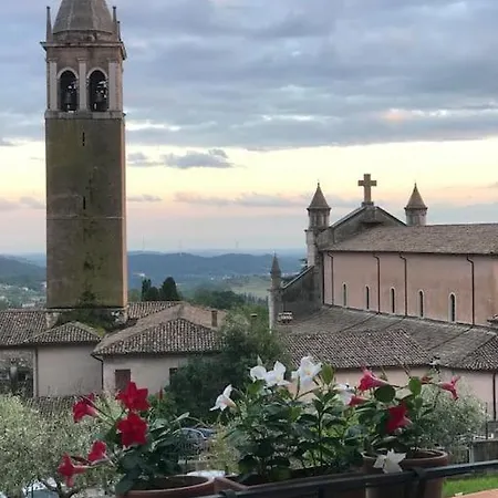 Cà Josemary Caprino Veronese