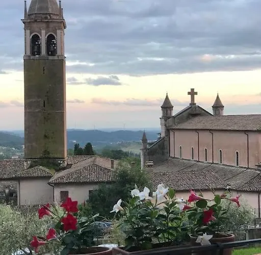 Cà Josemary Caprino Veronese